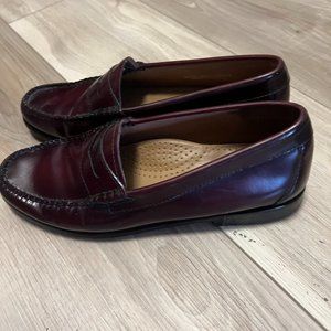 Size 8 Burgundy Brown Weejuns Loafers